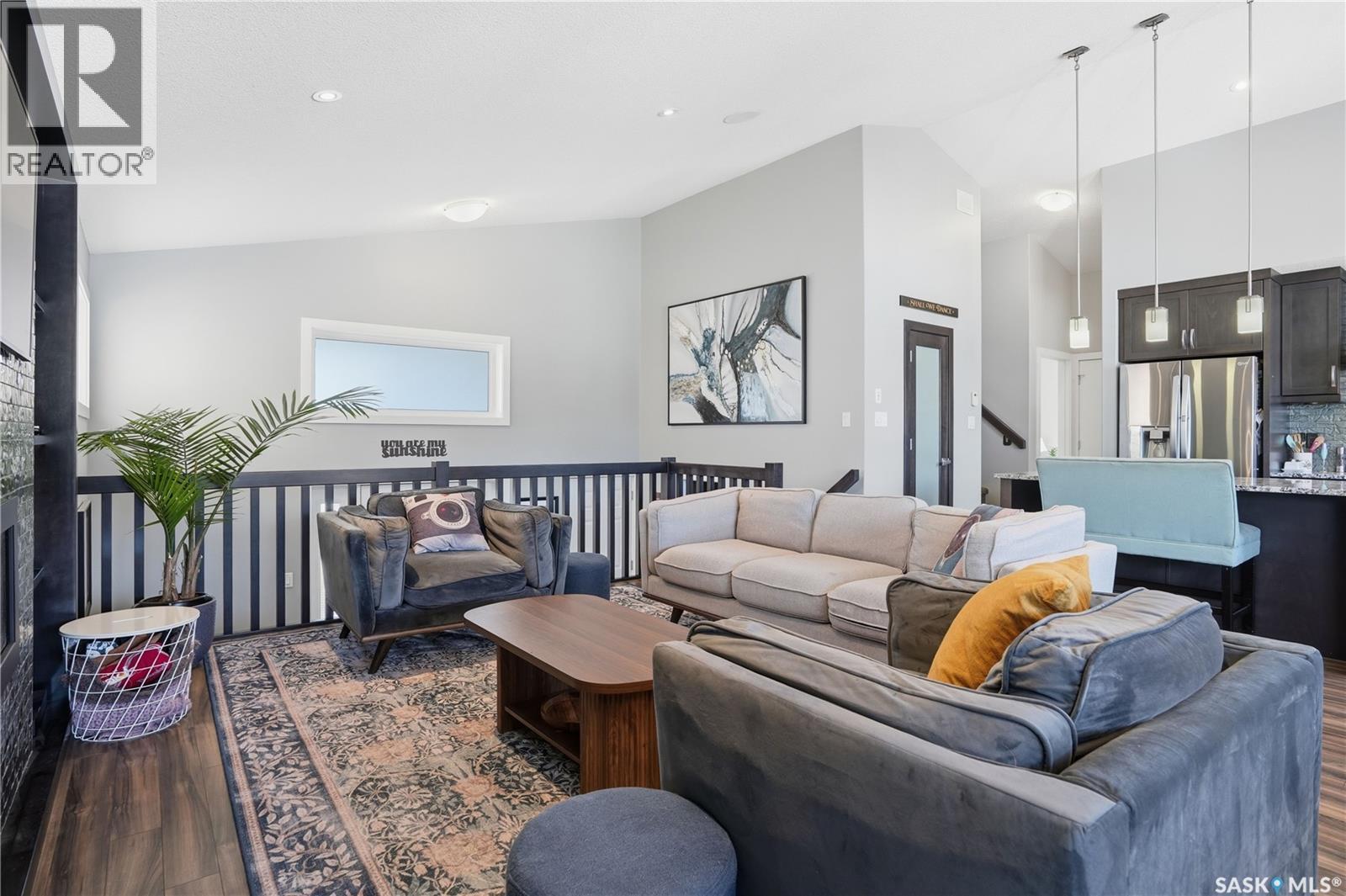 313 Prairie View Drive, Regina, SK - Indoor Photo Showing Living Room