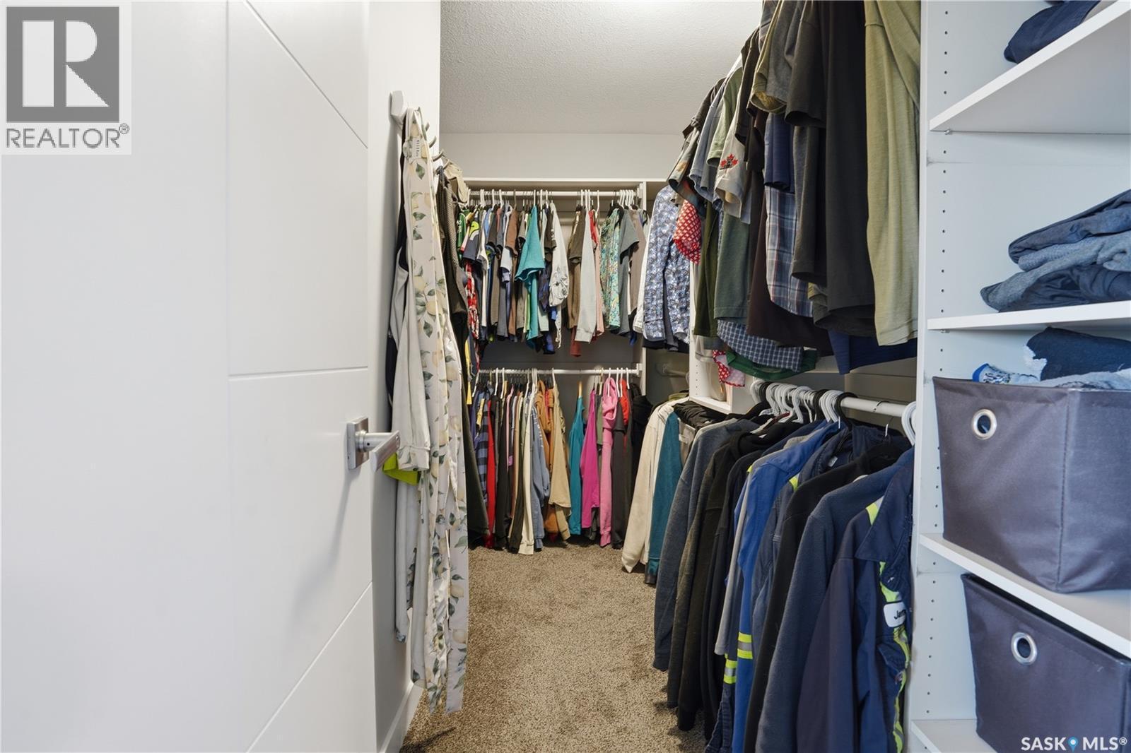 313 Prairie View Drive, Regina, SK - Indoor With Storage