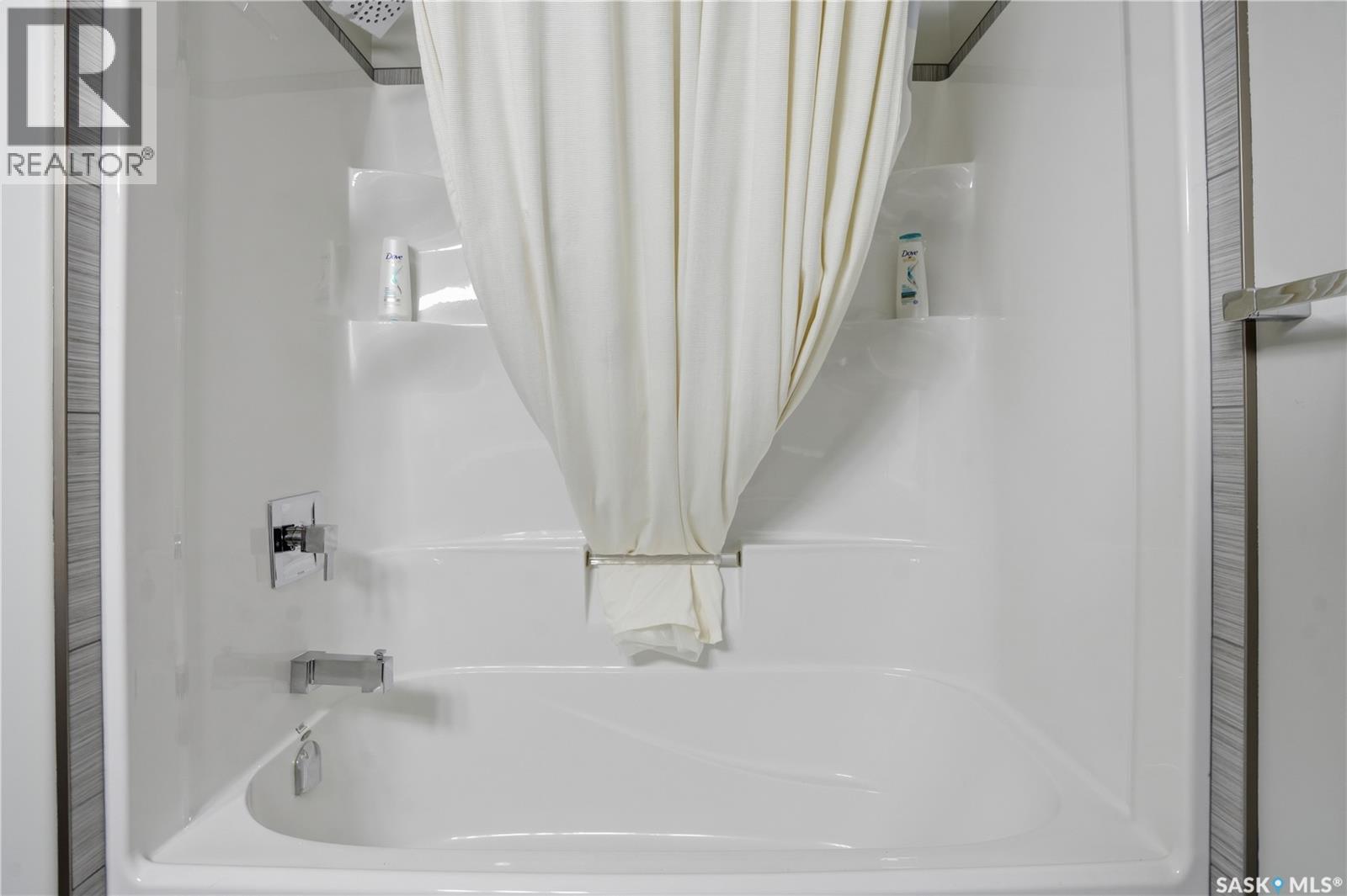 313 Prairie View Drive, Regina, SK - Indoor Photo Showing Bathroom