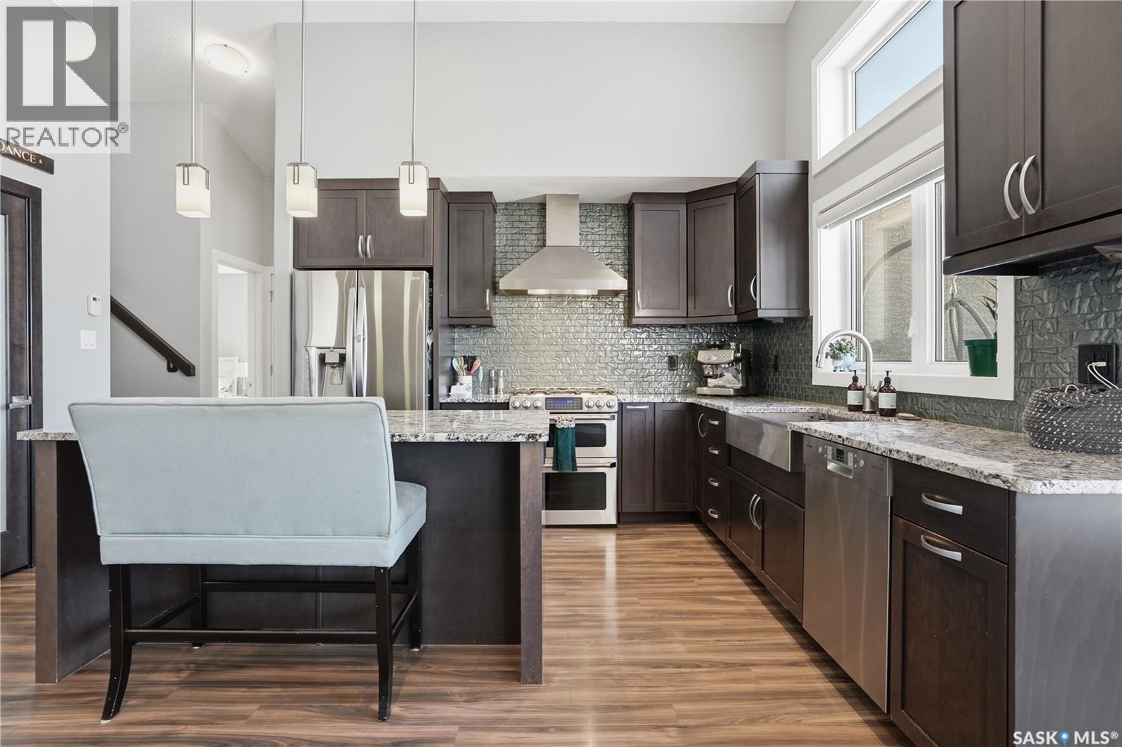 313 Prairie View Drive, Regina, SK - Indoor Photo Showing Kitchen With Stainless Steel Kitchen With Upgraded Kitchen
