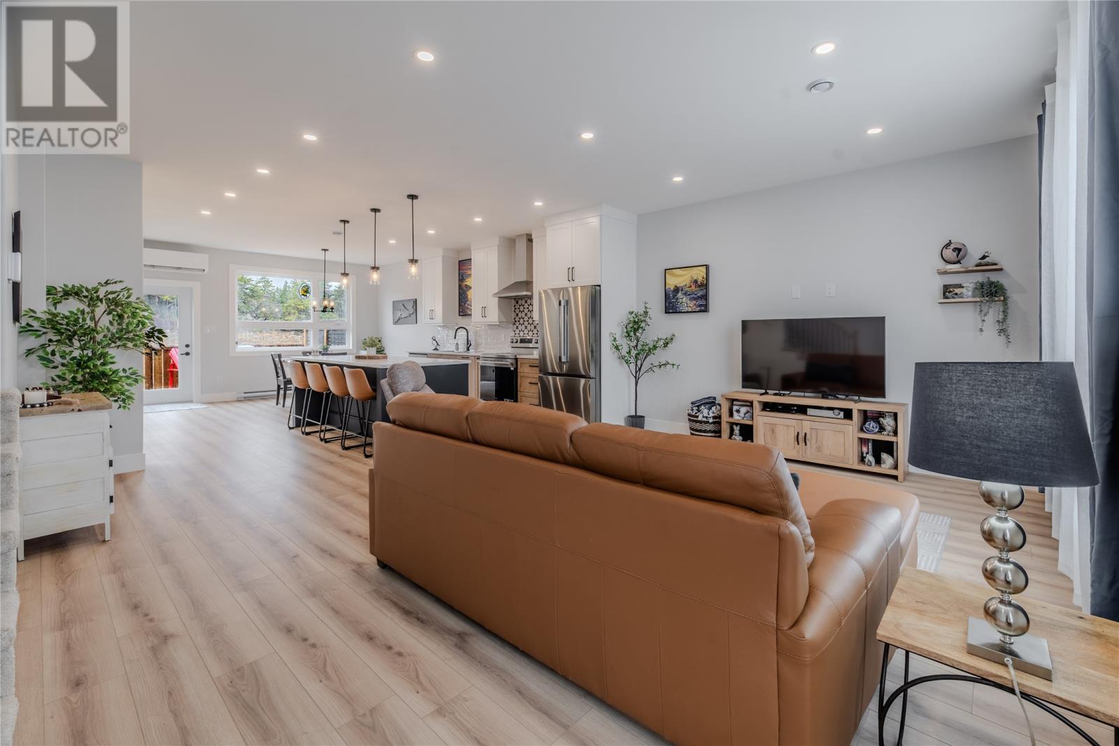 24 Donegal Run, St. John'S, NL - Indoor Photo Showing Living Room