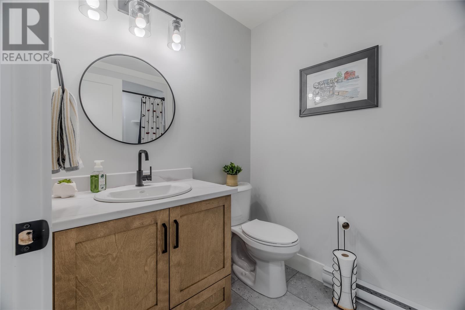 24 Donegal Run, St. John'S, NL - Indoor Photo Showing Bathroom