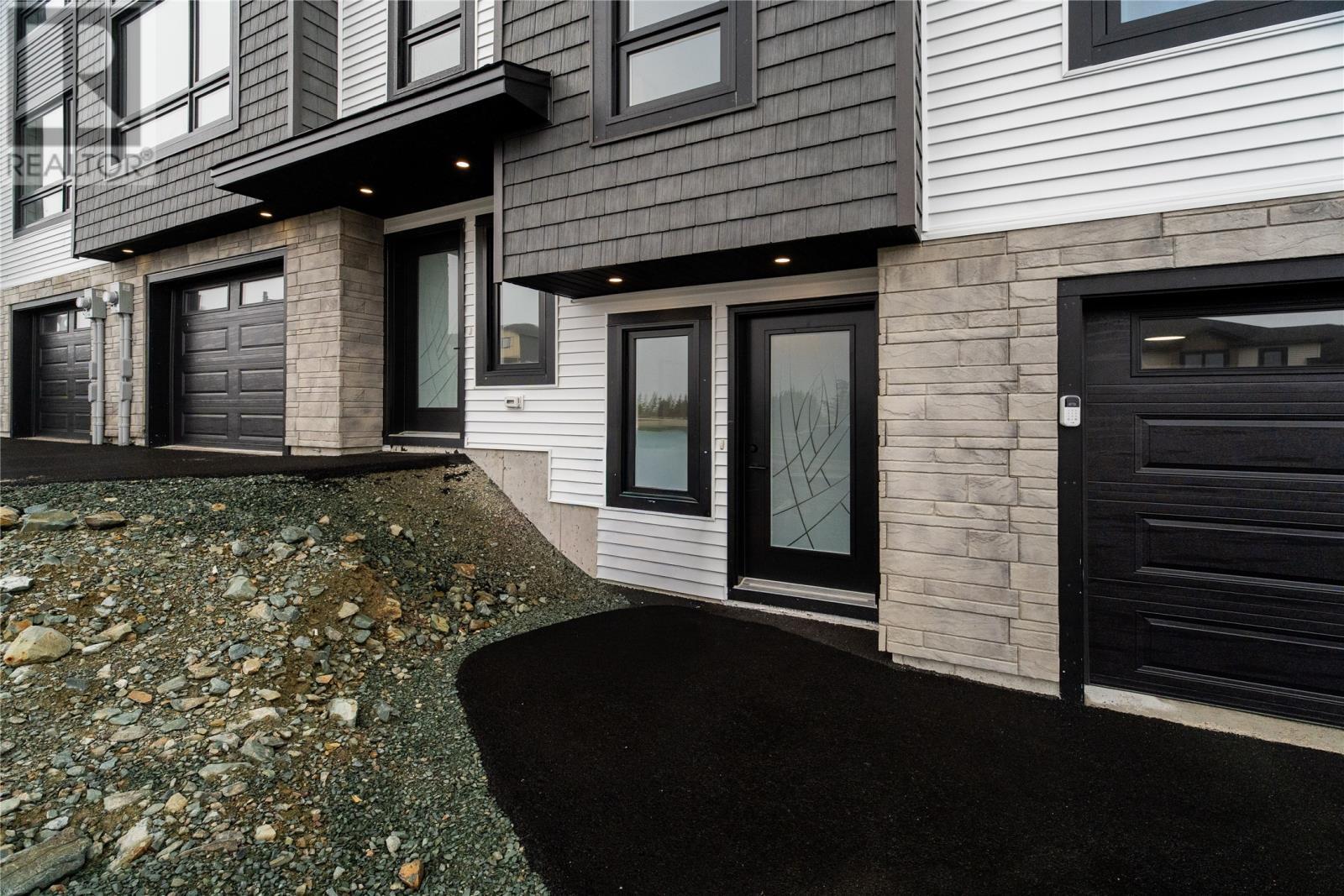 24 Donegal Run, St. John'S, NL - Outdoor