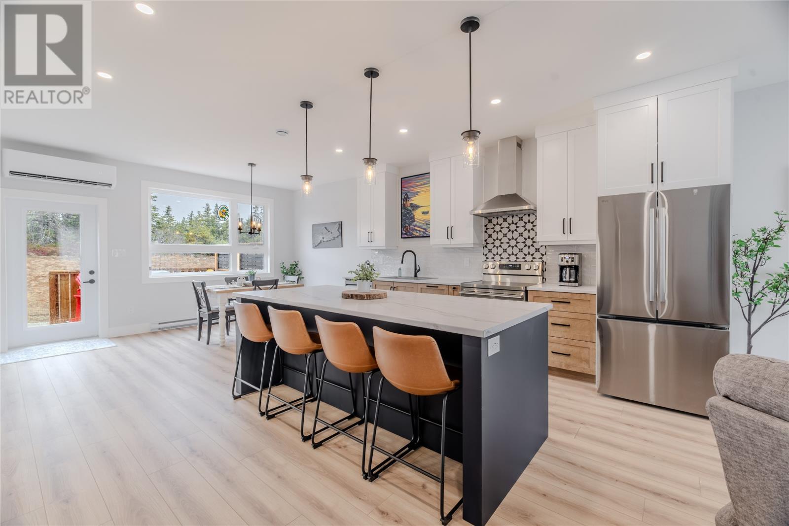 24 Donegal Run, St. John'S, NL - Indoor Photo Showing Kitchen With Upgraded Kitchen