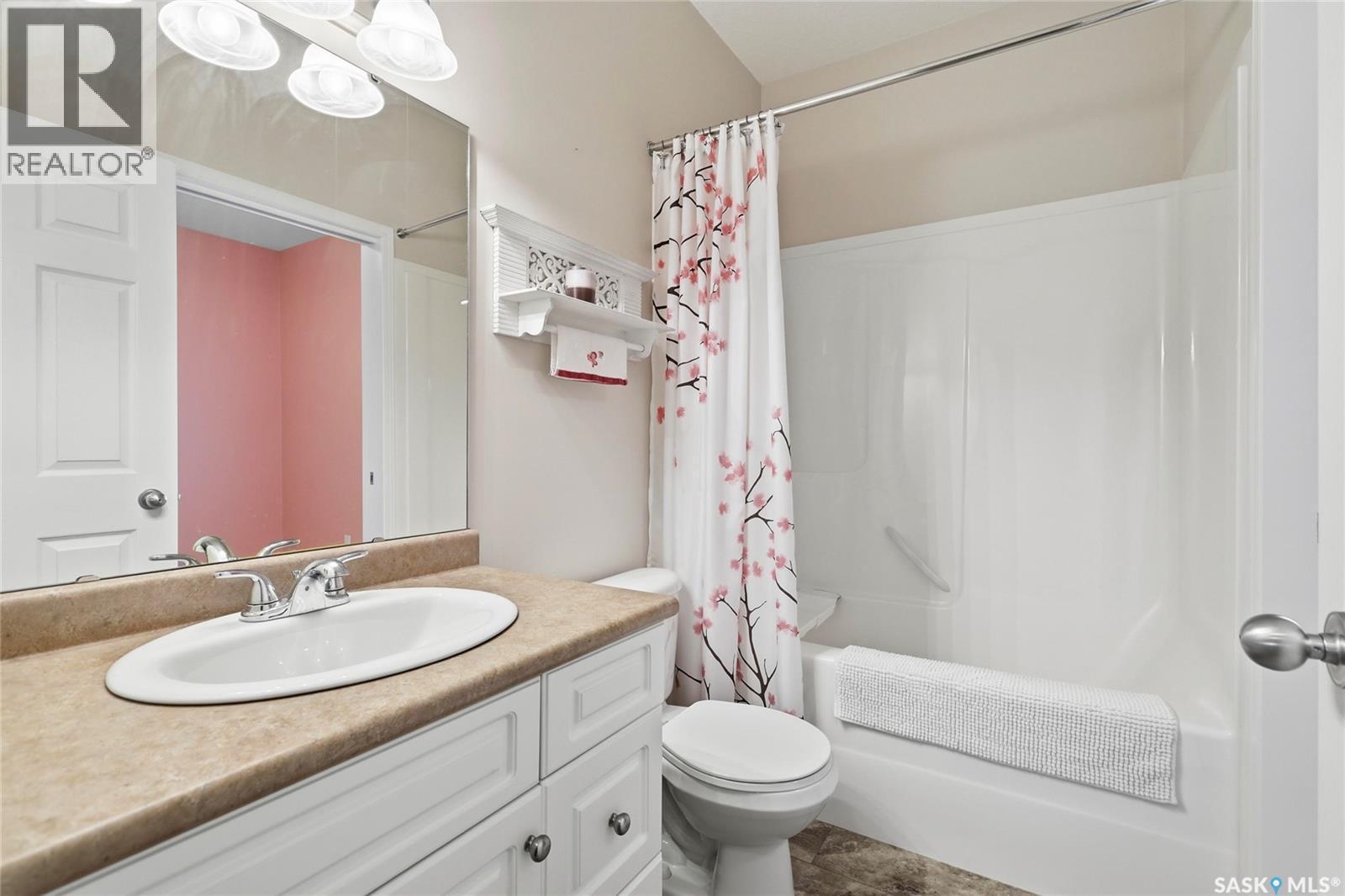 1655 Wingert Drive, Regina, SK - Indoor Photo Showing Bathroom