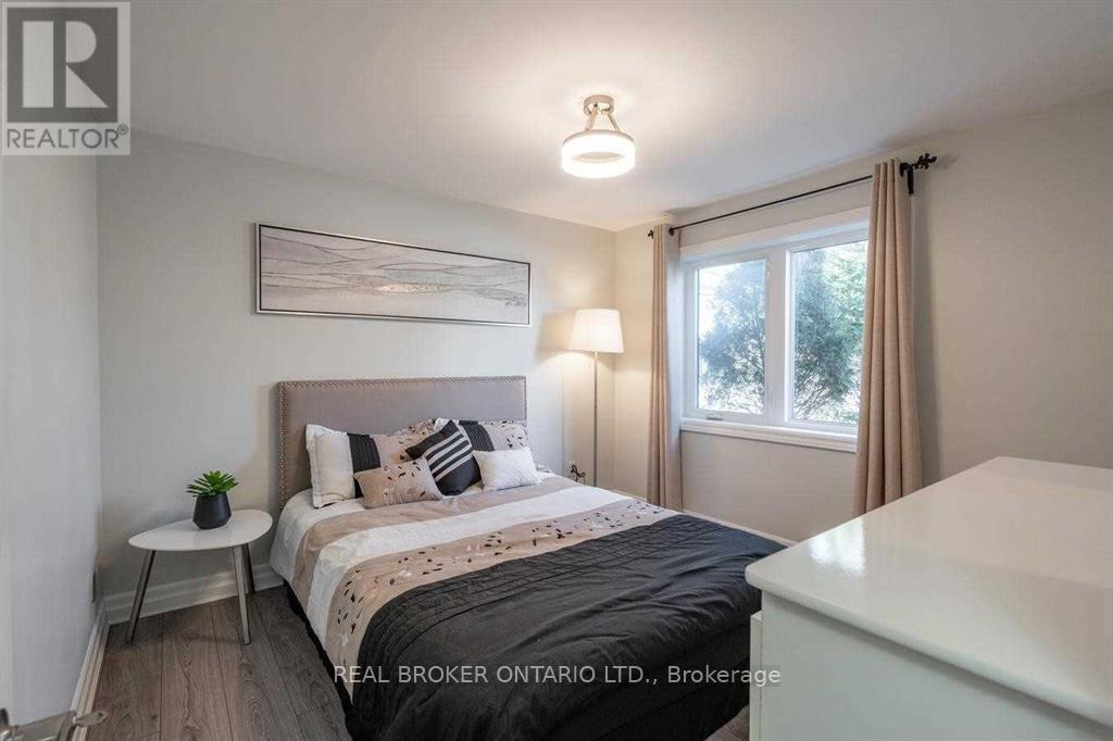 2 Core Crescent, Brampton, ON - Indoor Photo Showing Bedroom