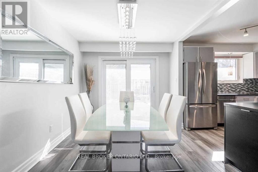 2 Core Crescent, Brampton, ON - Indoor Photo Showing Dining Room