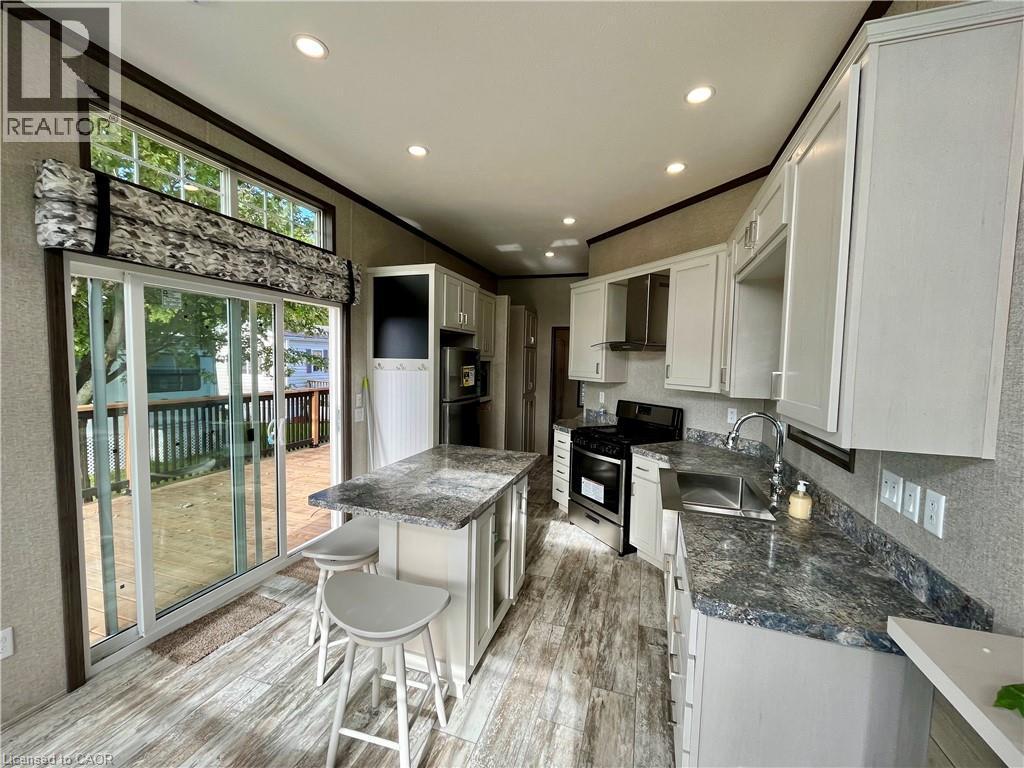 274 Front Road Unit# 51, St. Williams, ON - Indoor Photo Showing Kitchen With Upgraded Kitchen