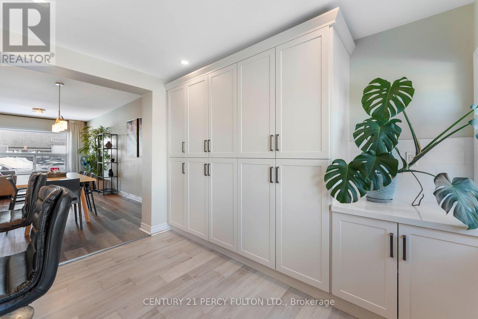 111 Melrose Avenue N, Hamilton, ON - Indoor