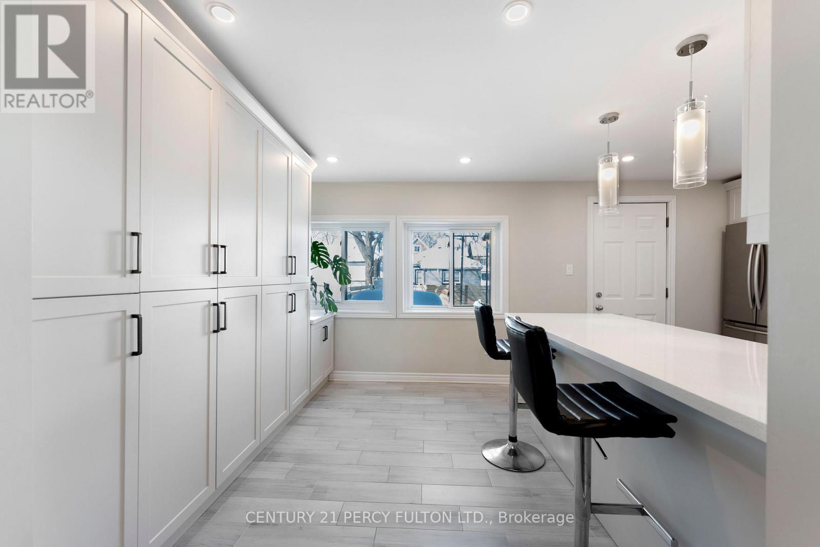 111 Melrose Avenue N, Hamilton, ON - Indoor Photo Showing Other Room