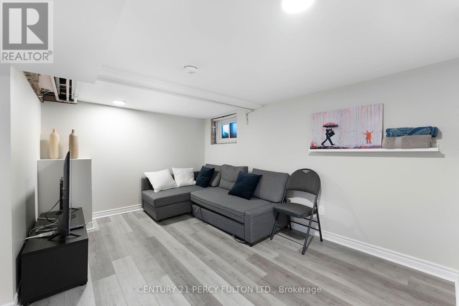 111 Melrose Avenue N, Hamilton, ON - Indoor
