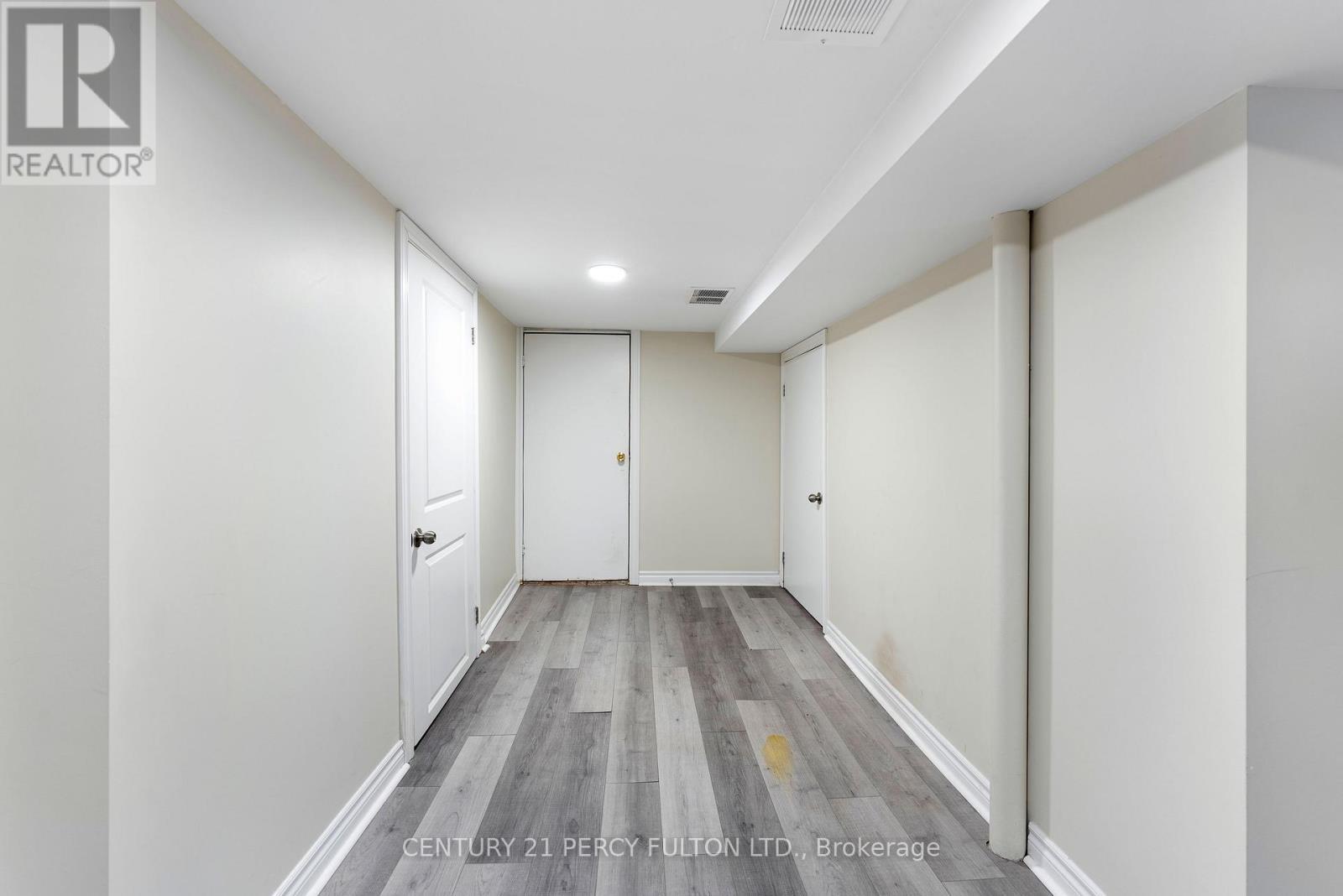 111 Melrose Avenue N, Hamilton, ON - Indoor