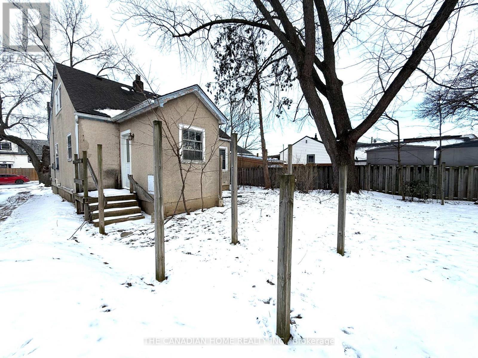 42 Union Street, St. Catharines, ON - Outdoor