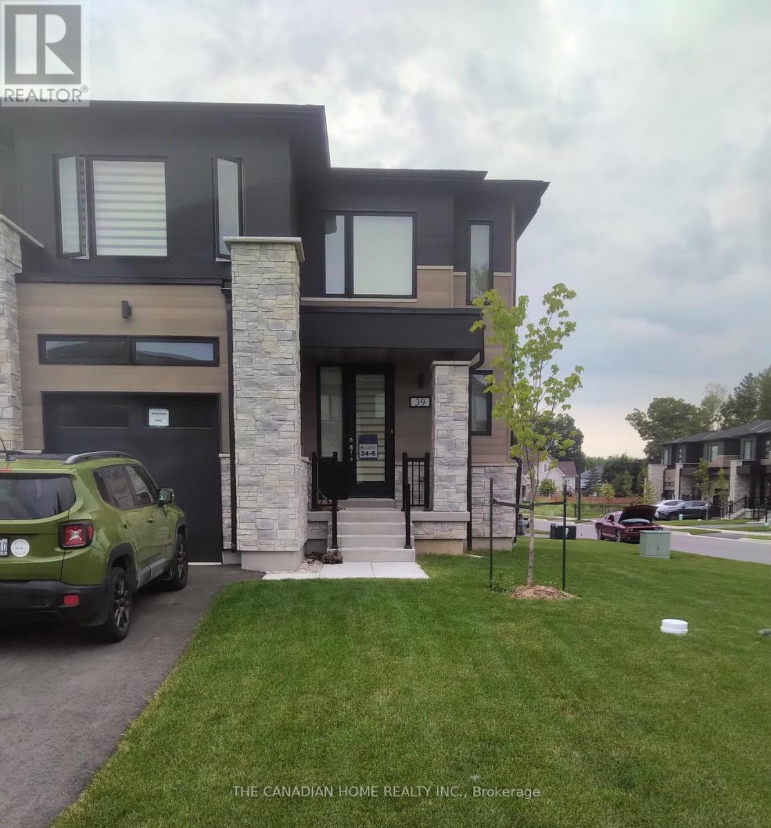 39 Eberhardt Drive, Wasaga Beach, ON - Outdoor With Facade