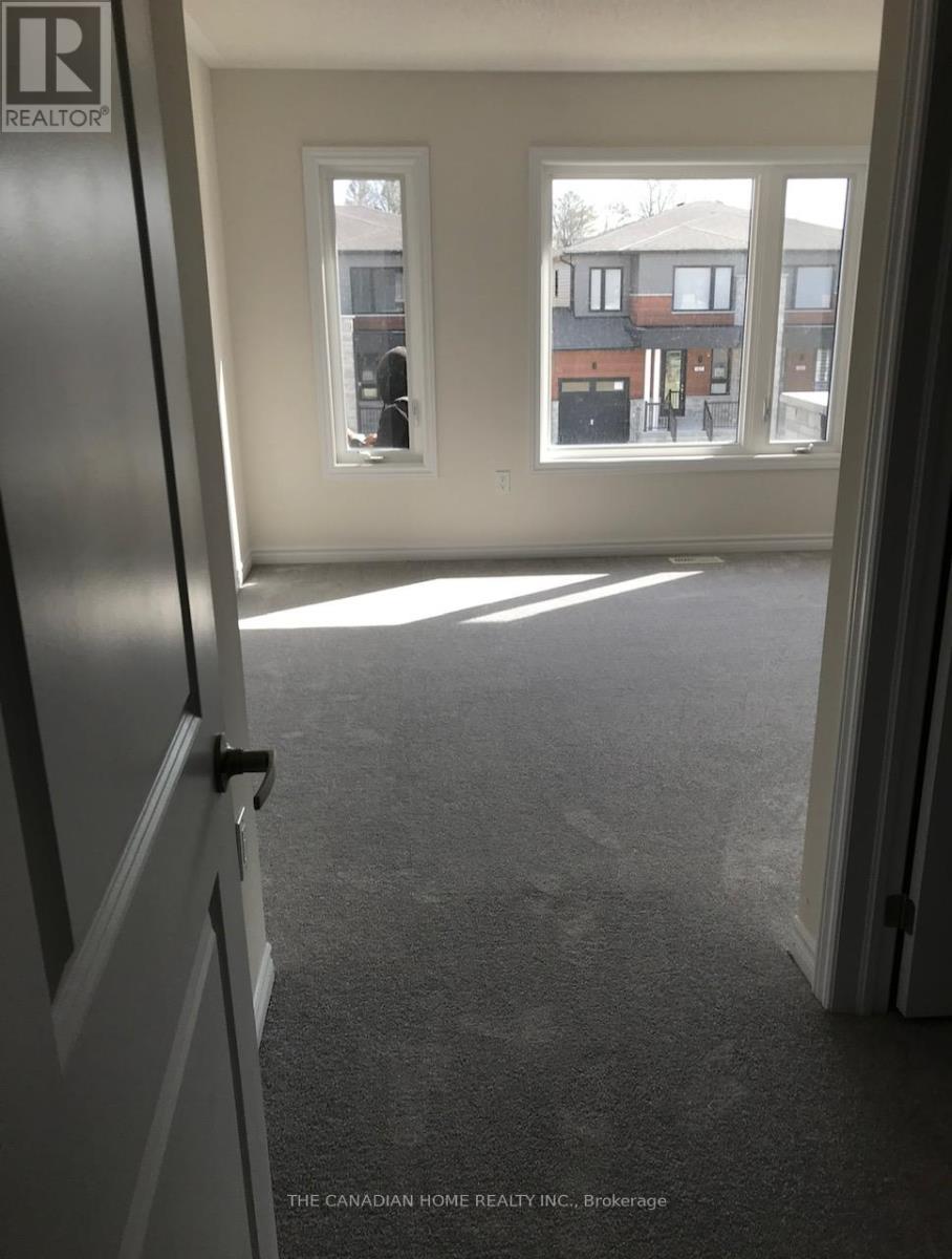 39 Eberhardt Drive, Wasaga Beach, ON - Indoor Photo Showing Other Room
