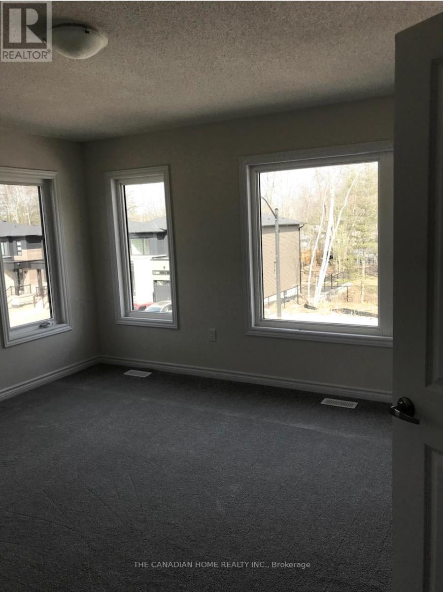 39 Eberhardt Drive, Wasaga Beach, ON - Indoor Photo Showing Other Room