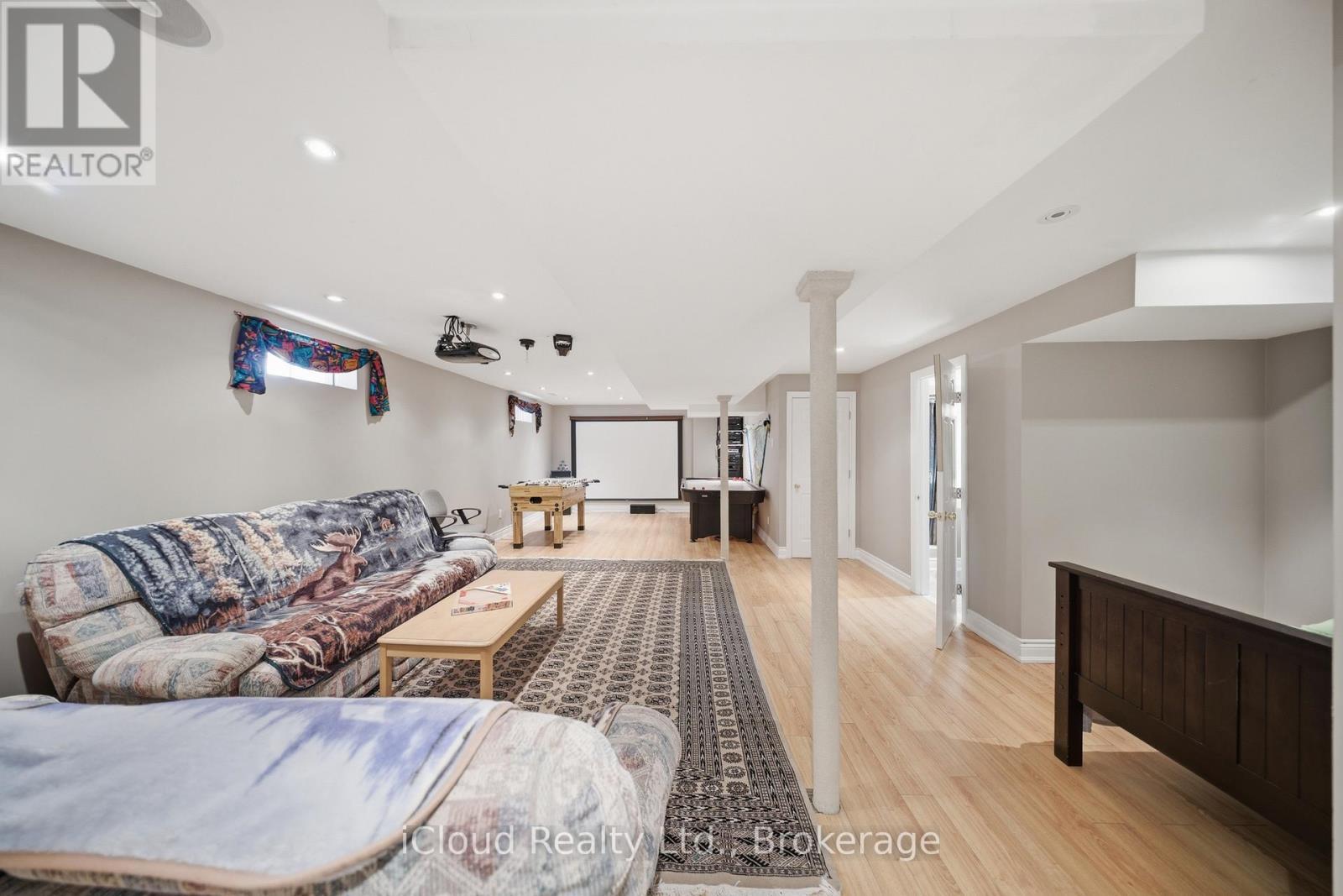 7389 Sandhurst Drive, Mississauga, ON - Indoor