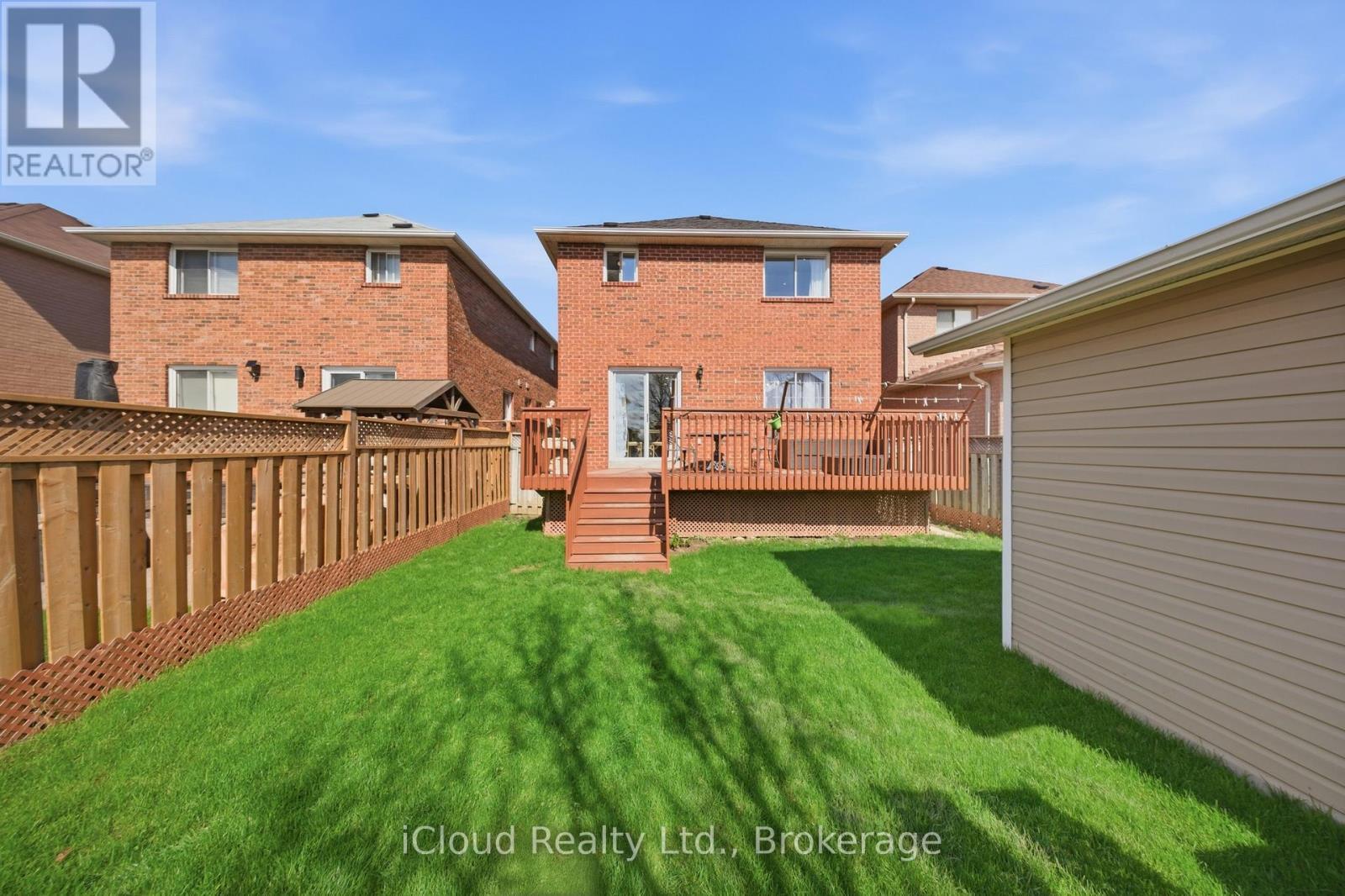 7389 Sandhurst Drive, Mississauga, ON - Outdoor With Deck Patio Veranda With Exterior