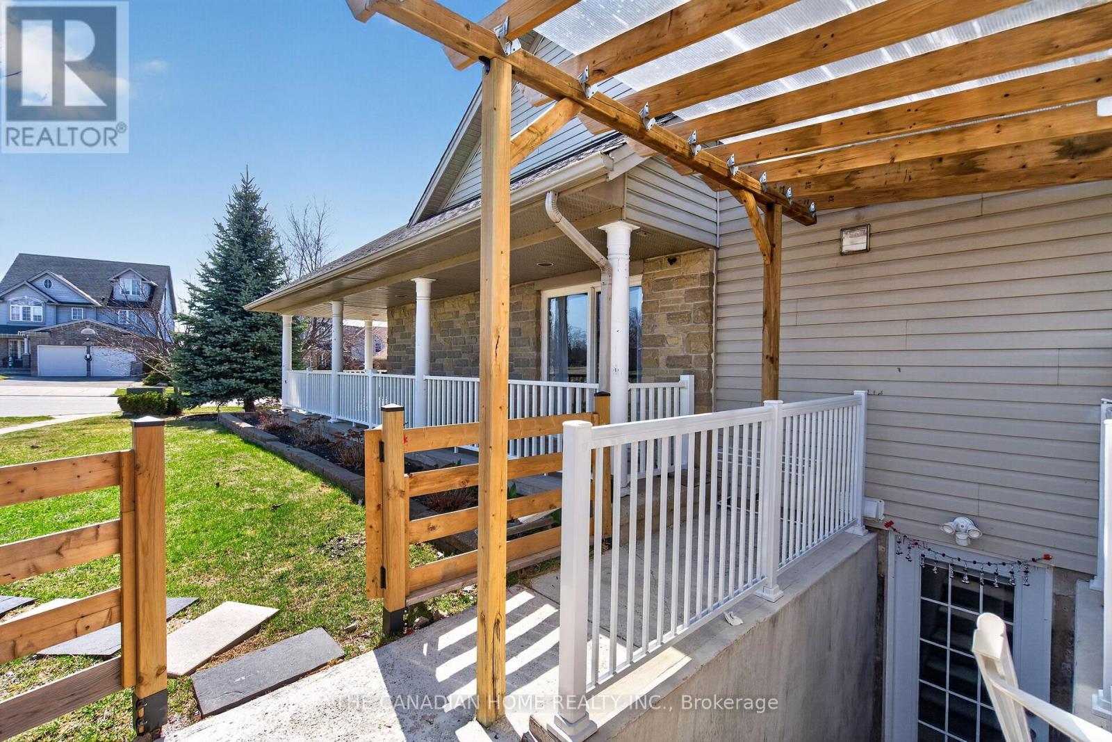 339 Kerwood Drive, Cambridge, ON - Outdoor With Deck Patio Veranda With Exterior
