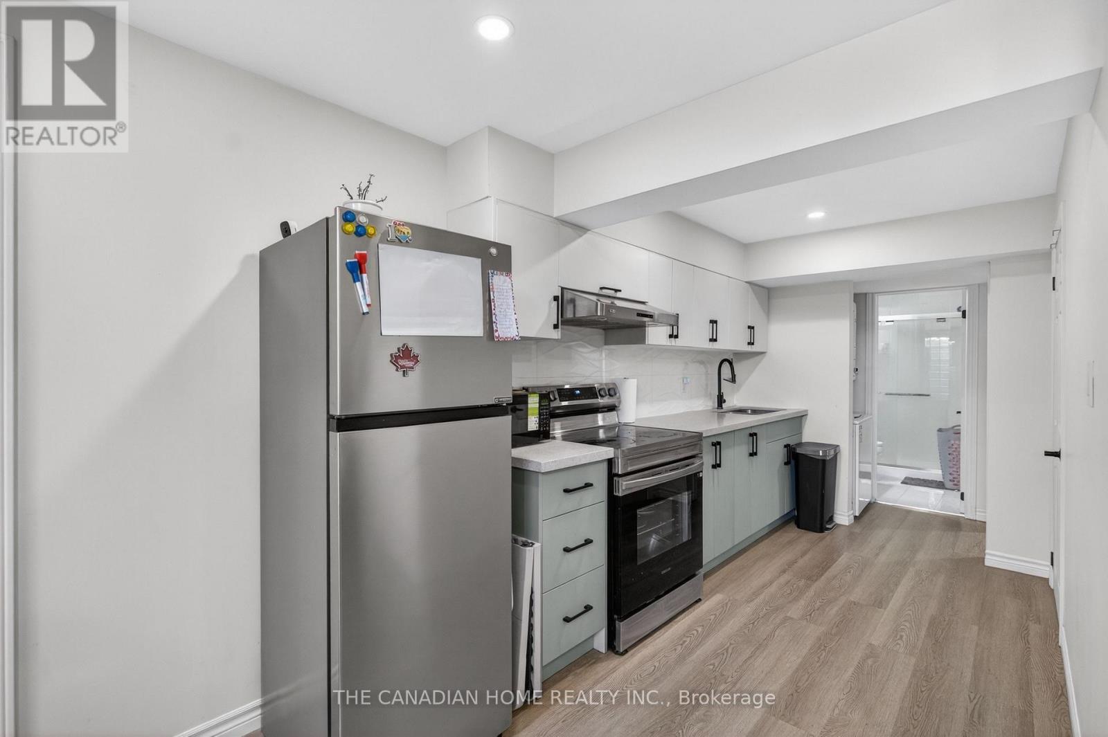 339 Kerwood Drive, Cambridge, ON - Indoor Photo Showing Kitchen
