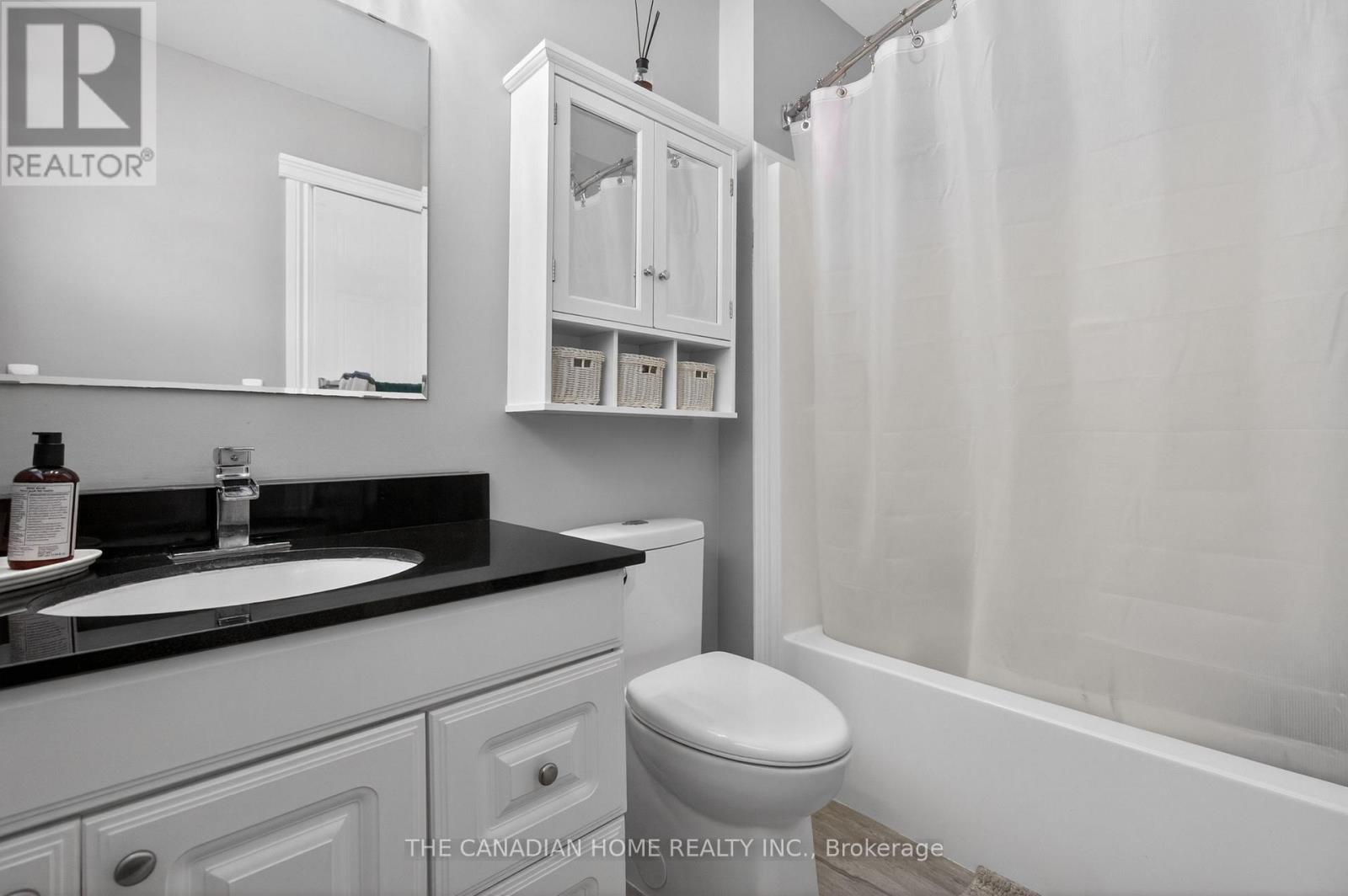 339 Kerwood Drive, Cambridge, ON - Indoor Photo Showing Bathroom