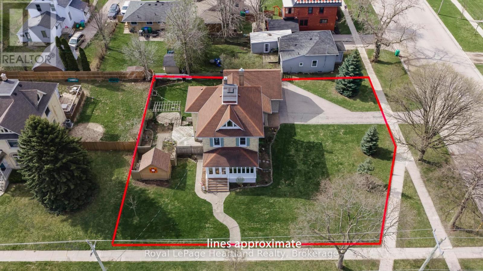 67 Elgin Avenue W, Goderich (Goderich (Town)), ON -