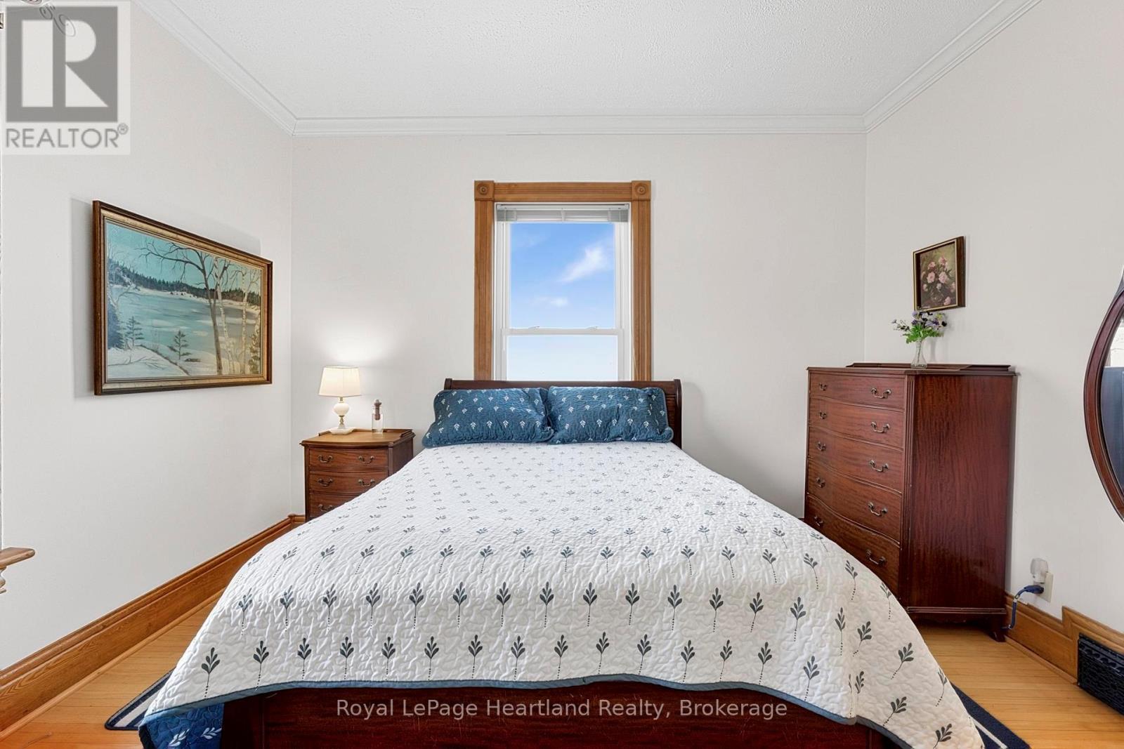 67 Elgin Avenue W, Goderich (Goderich (Town)), ON - Indoor Photo Showing Bedroom