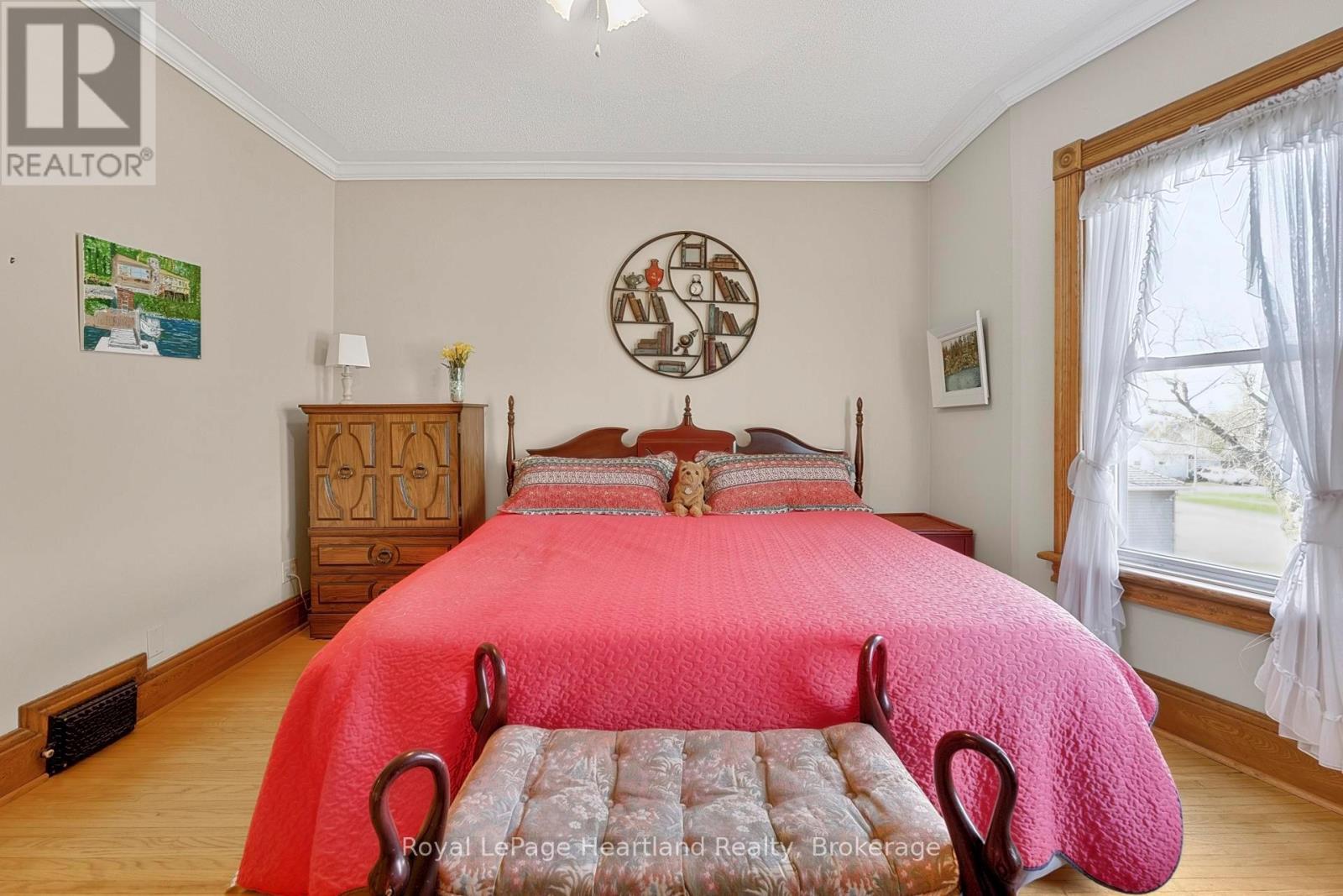 67 Elgin Avenue W, Goderich (Goderich (Town)), ON - Indoor Photo Showing Bedroom