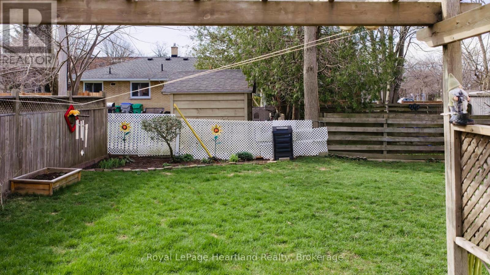 67 Elgin Avenue W, Goderich (Goderich (Town)), ON - Outdoor With Exterior