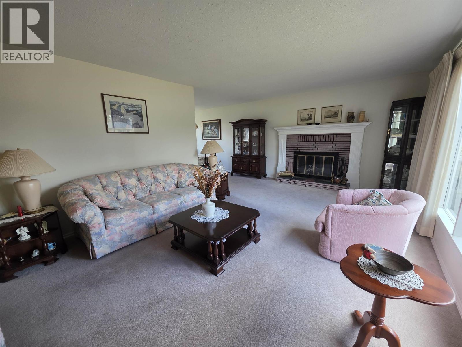 4815 Davis Avenue, Terrace, BC - Indoor Photo Showing Living Room With Fireplace