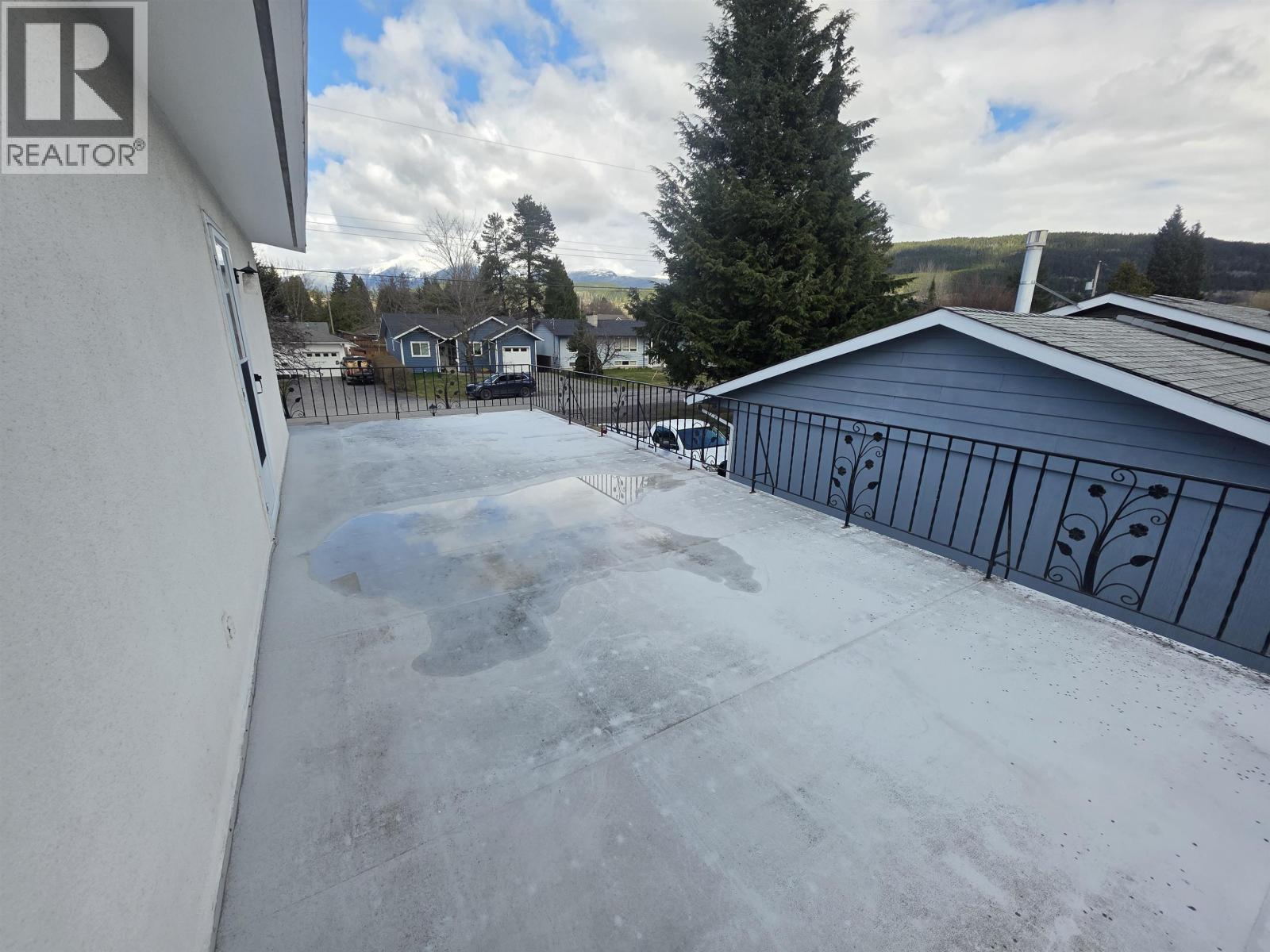 4815 Davis Avenue, Terrace, BC - Outdoor