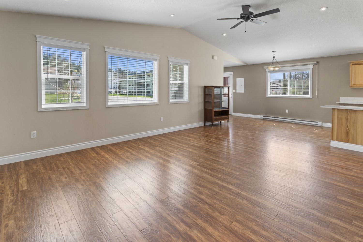 415 16Th Avenue, Creston, BC - Indoor
