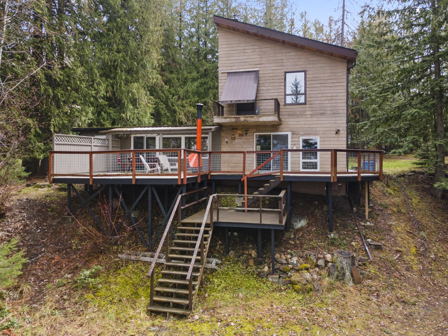 13507 3A Highway, Boswell, BC - Outdoor With Deck Patio Veranda