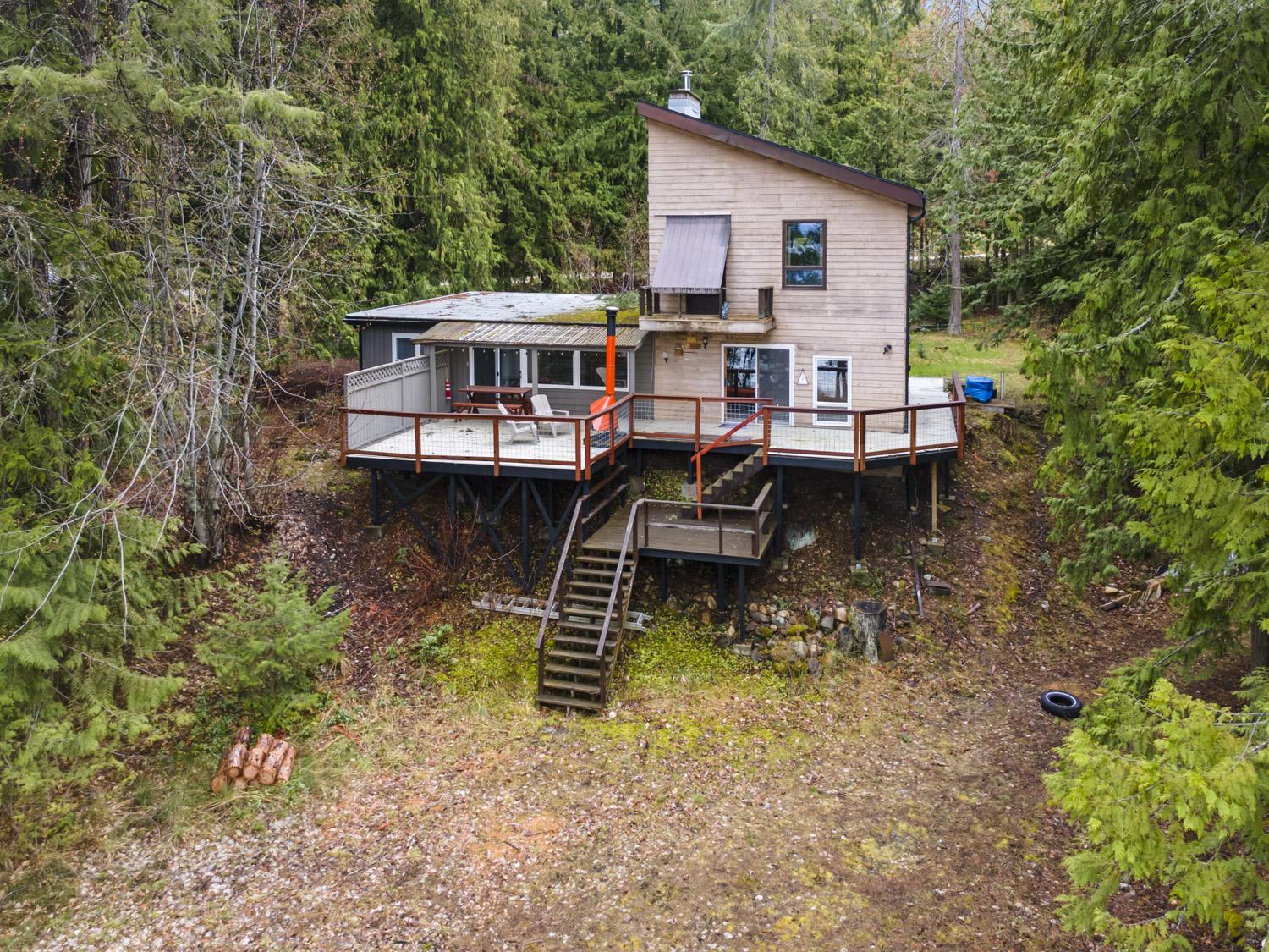 13507 3A Highway, Boswell, BC - Outdoor With Deck Patio Veranda
