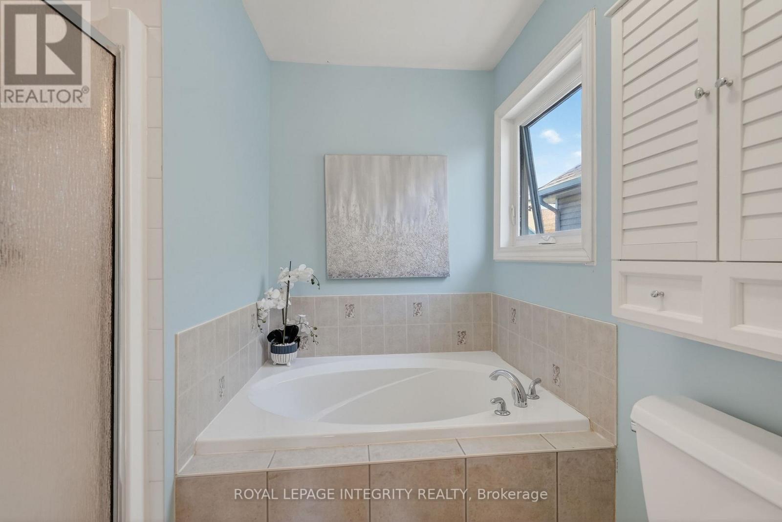 33 Grammercy Park, Ottawa, ON - Indoor Photo Showing Bathroom