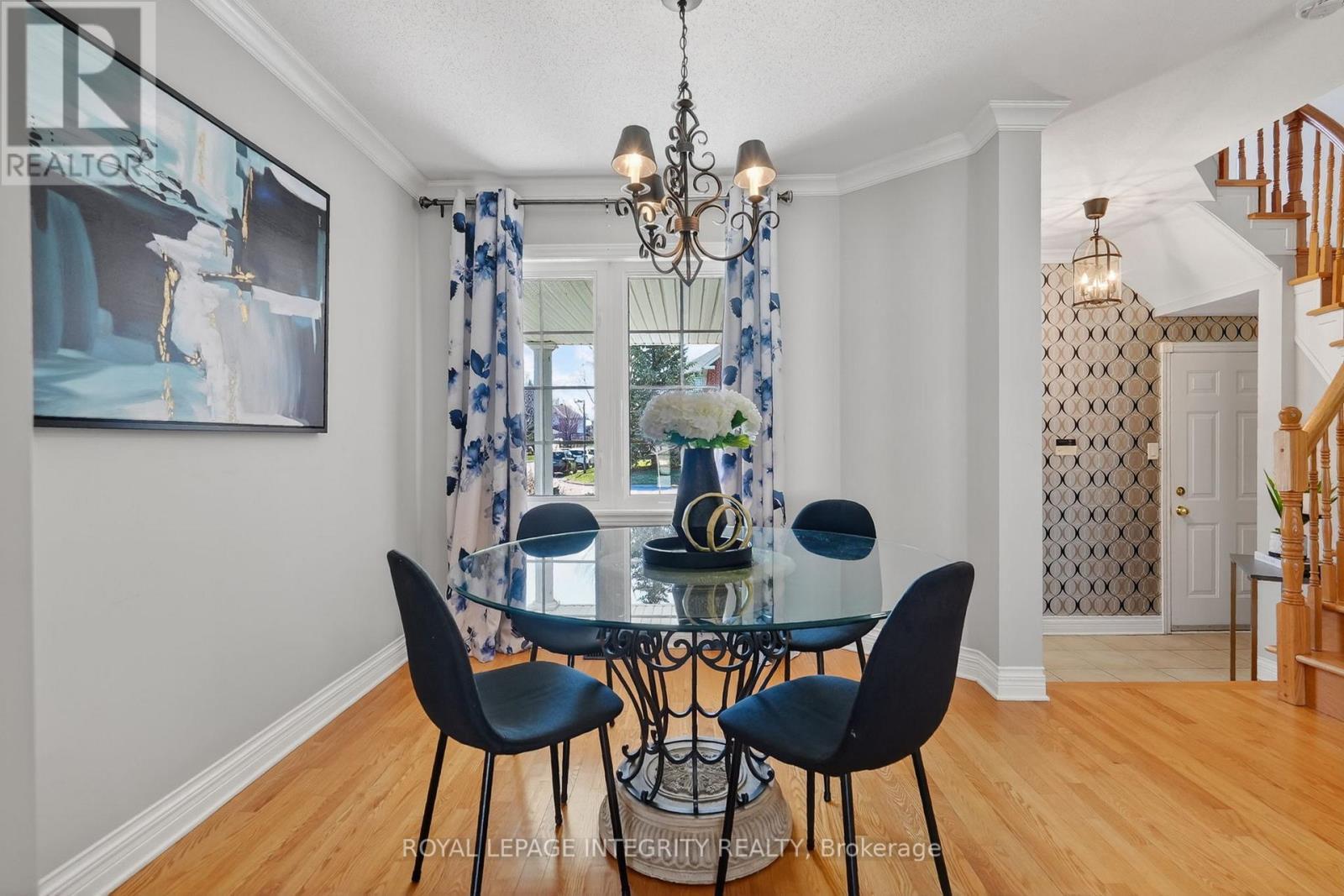 33 Grammercy Park, Ottawa, ON - Indoor Photo Showing Dining Room