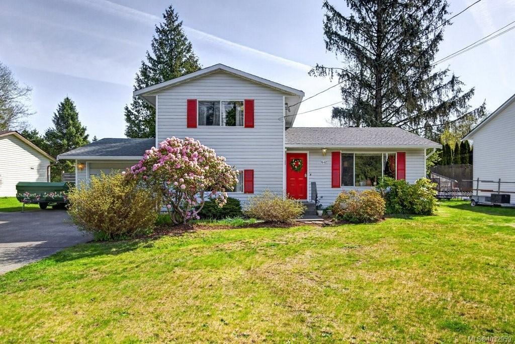 642 Somenos Dr, Comox, BC