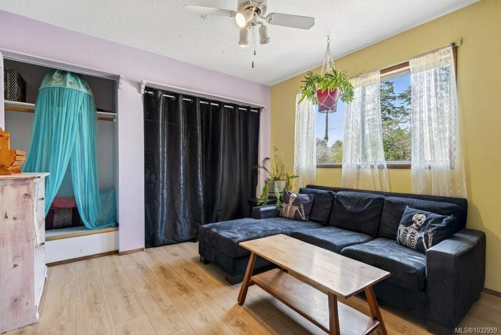 642 Somenos Dr, Comox, BC