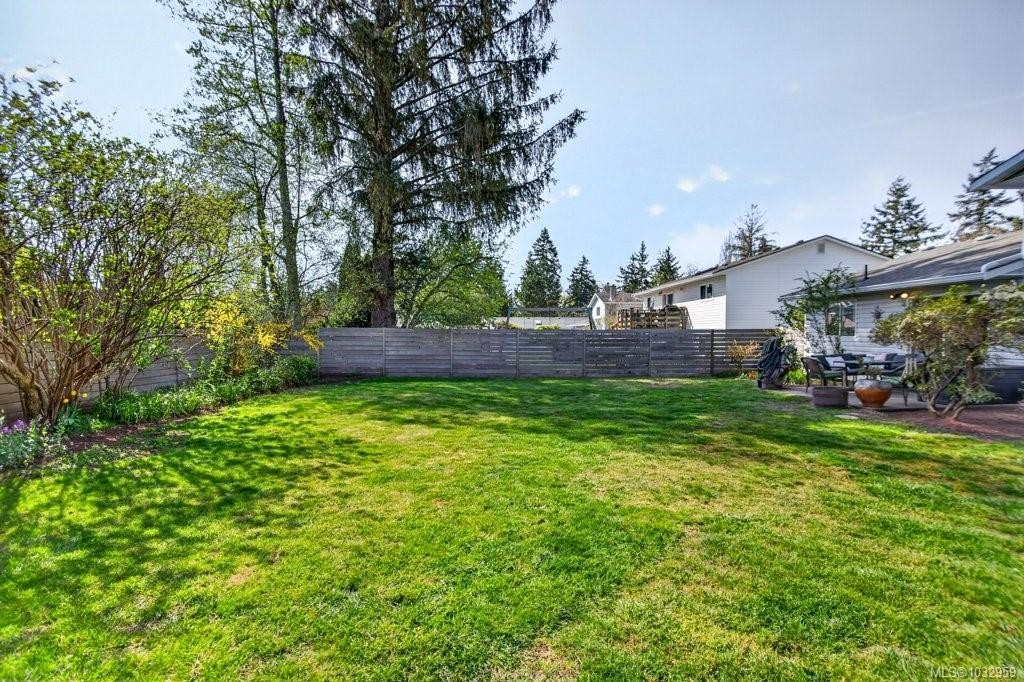 642 Somenos Dr, Comox, BC