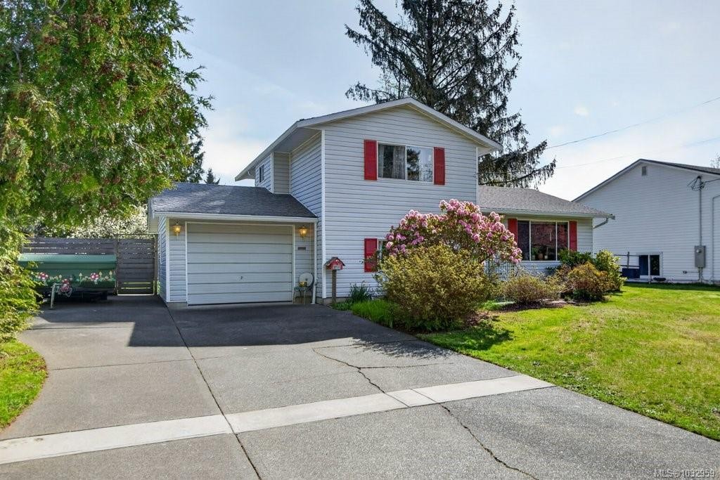 642 Somenos Dr, Comox, BC