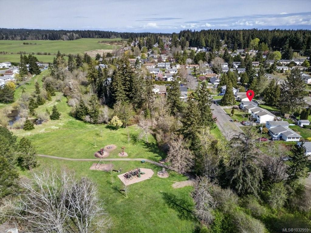 642 Somenos Dr, Comox, BC