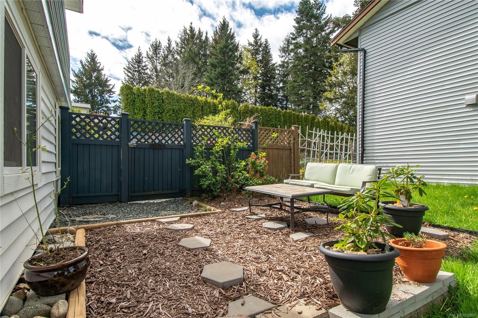 613 Nootka St, Comox, BC