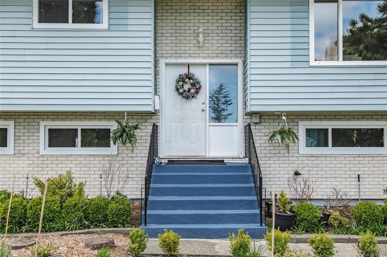 613 Nootka St, Comox, BC