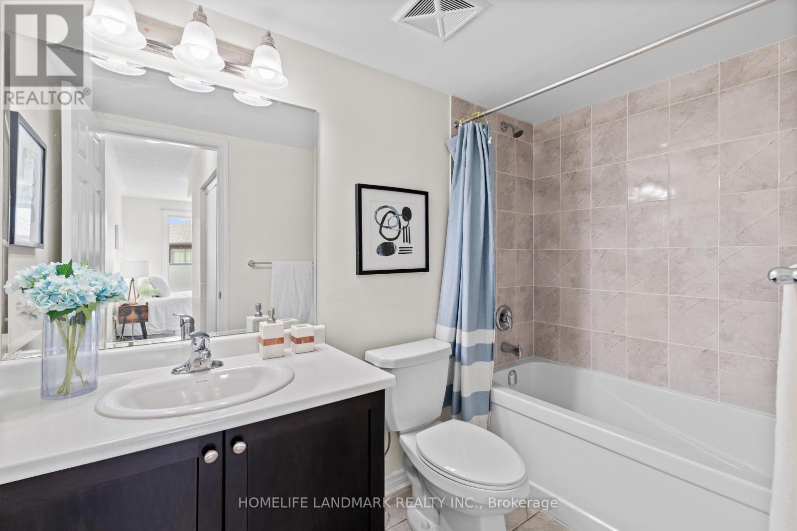 214 - 1085 Danforth Road, Toronto, ON - Indoor Photo Showing Bathroom