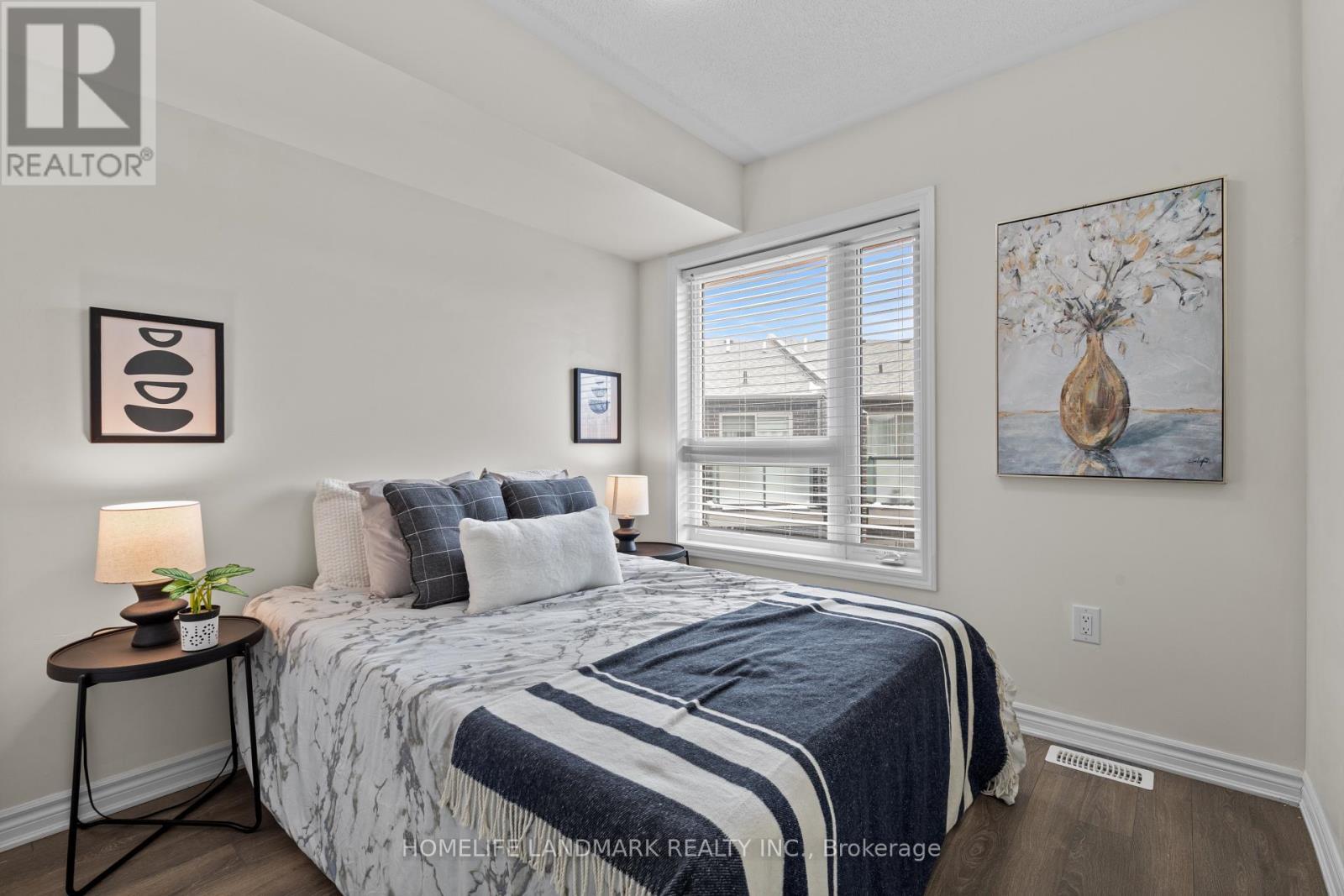 214 - 1085 Danforth Road, Toronto, ON - Indoor Photo Showing Bedroom