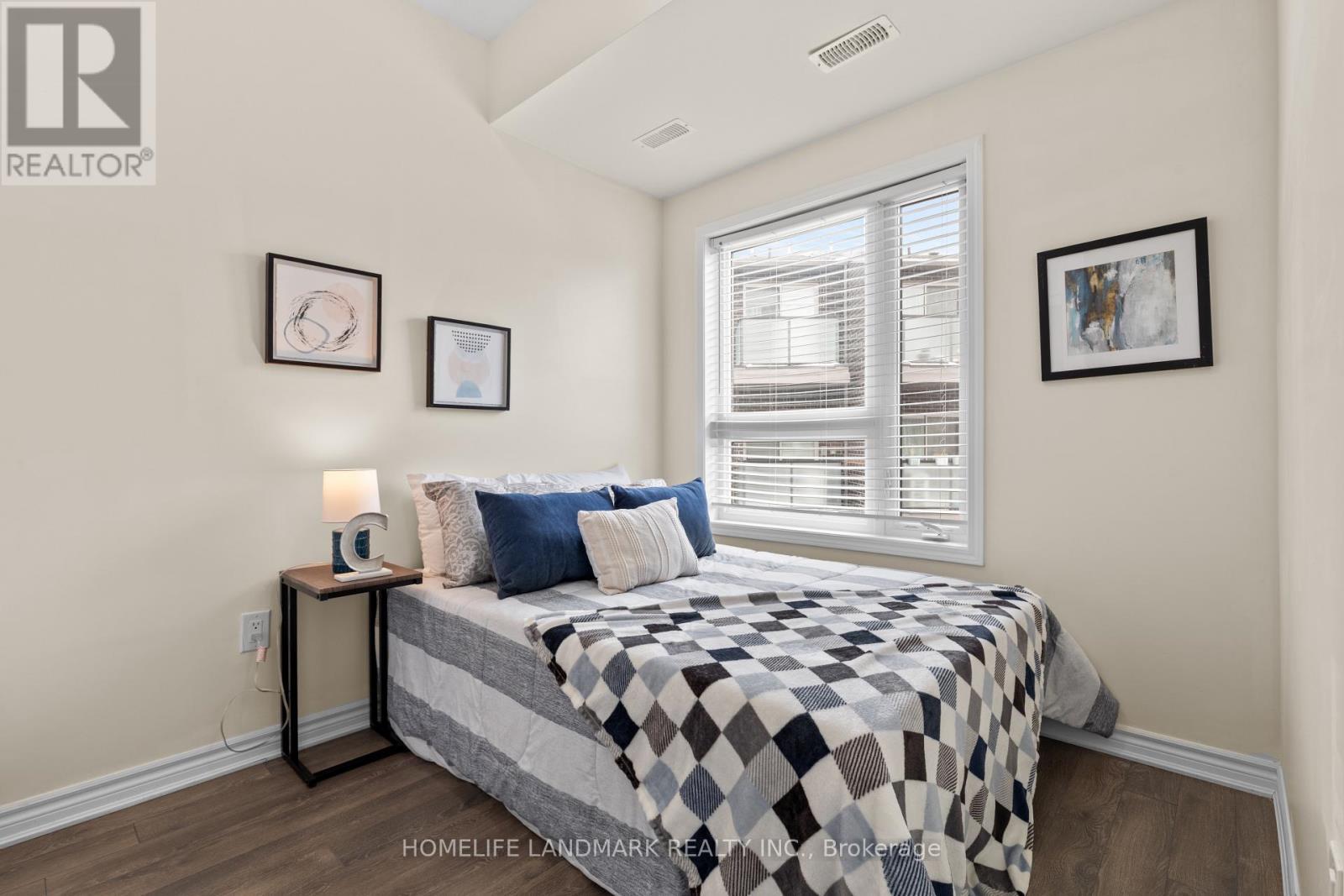 214 - 1085 Danforth Road, Toronto, ON - Indoor Photo Showing Bedroom