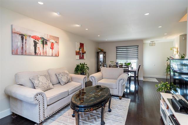 1212 Diplomat Dr, Winnipeg, MB