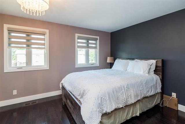 1212 Diplomat Dr, Winnipeg, MB