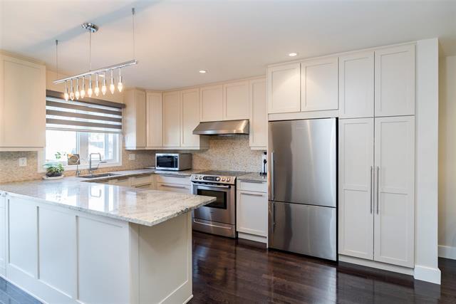 1212 Diplomat Dr, Winnipeg, MB