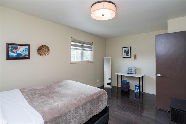 1212 Diplomat Dr, Winnipeg, MB